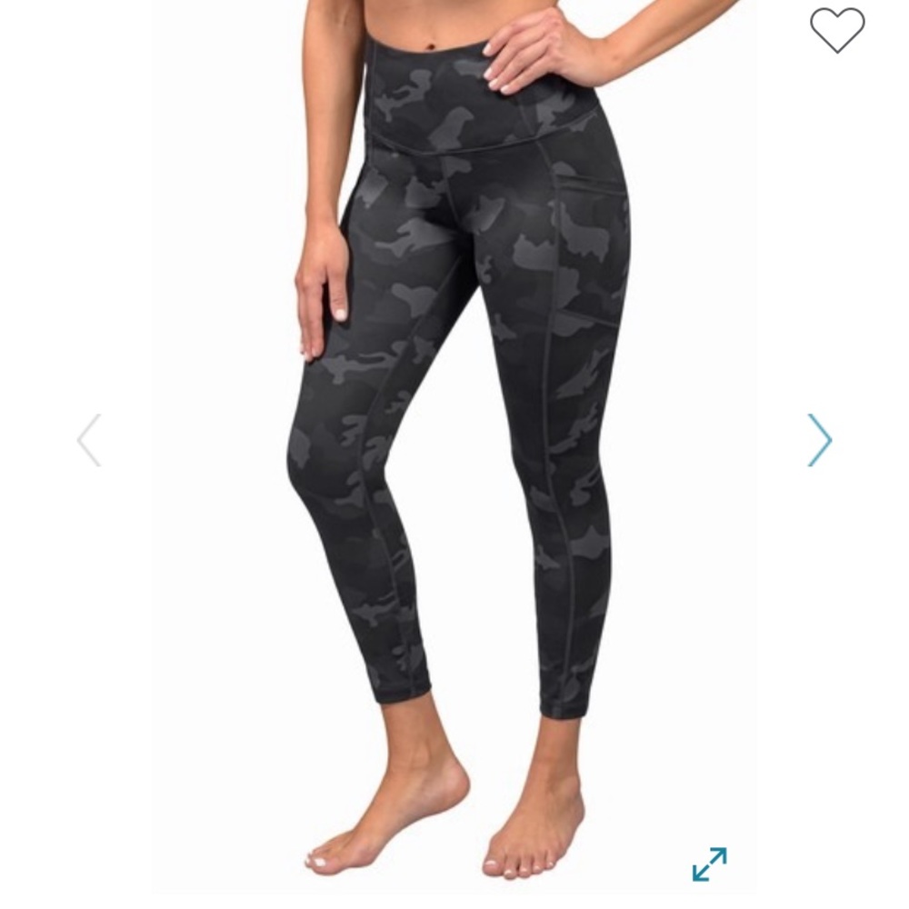 Black Camo Yogalicious leggings with Pockets